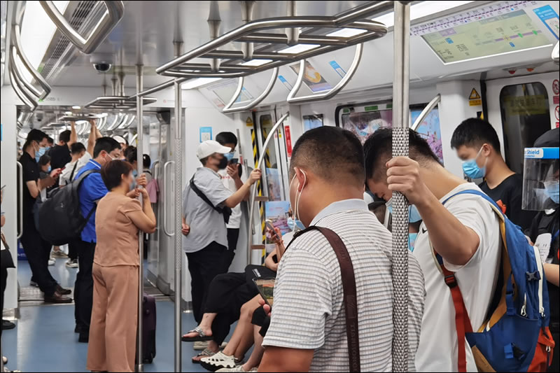 达到法定退休年龄后与其终止劳动关系，并不属于支付劳动者经济补偿金的情形