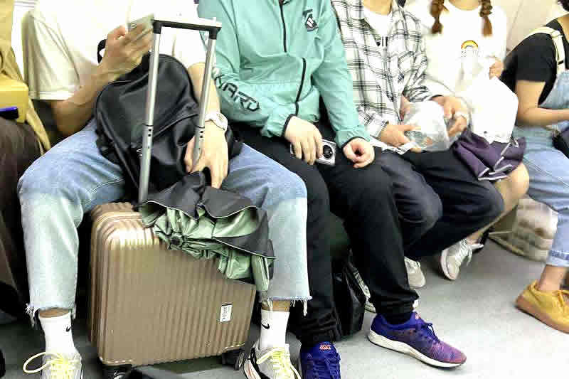 业已签无固定期限合同，被公司裁员该怎么赔偿？