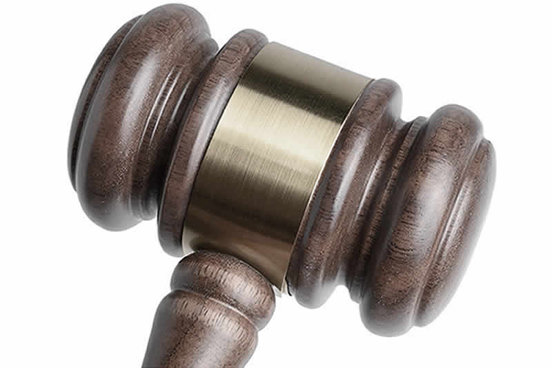 职工休病假被辞退,公司解雇是否违法? 职工休病假被辞退,公司解雇是否违法?