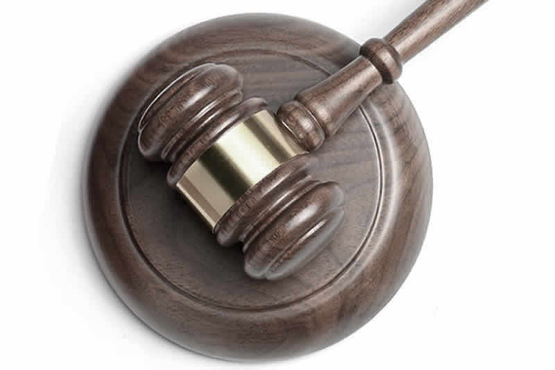 专职律师维权败诉：法院为何认定‘无劳动关系’？